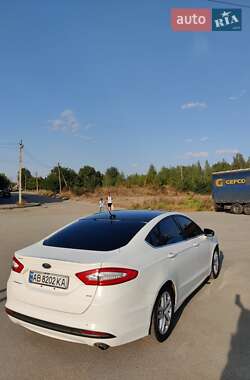 Седан Ford Fusion 2015 в 