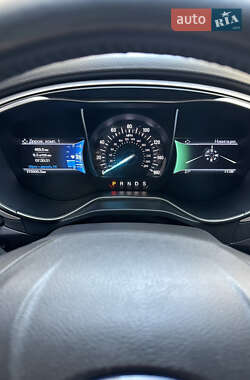 Седан Ford Fusion 2016 в 