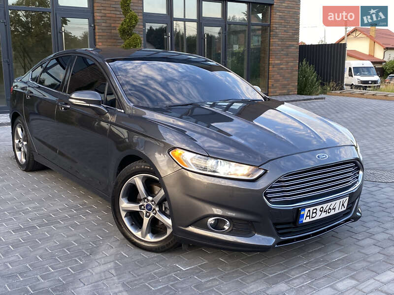 Седан Ford Fusion 2015 в 