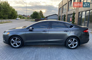 Седан Ford Fusion 2015 в 