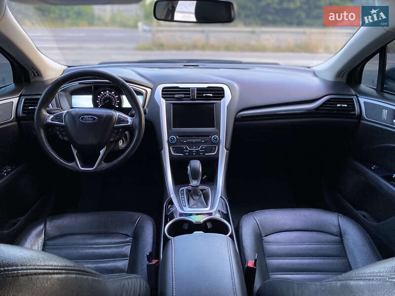 Седан Ford Fusion 2015 в Виннице