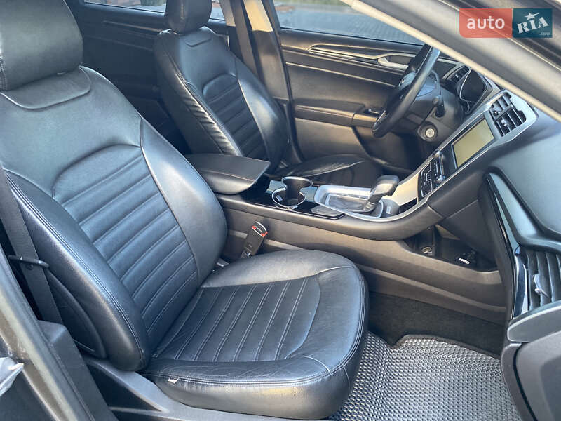 Седан Ford Fusion 2015 в Виннице