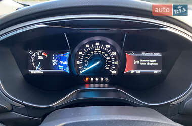Седан Ford Fusion 2015 в 