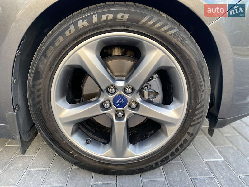 Седан Ford Fusion 2015 в Виннице
