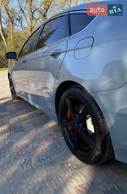 Седан Ford Fusion 2014 в 