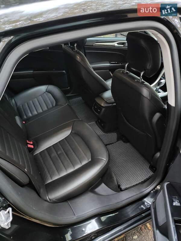 Седан Ford Fusion 2013 в Одессе