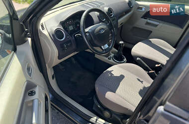 Хэтчбек Ford Fusion 2009 в 