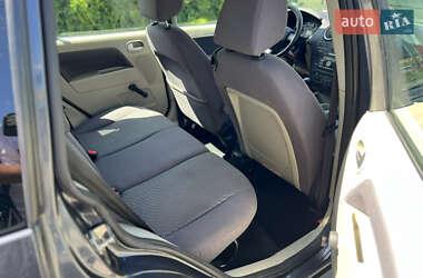 Хэтчбек Ford Fusion 2009 в 
