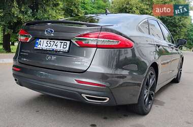 Седан Ford Fusion 2020 в 