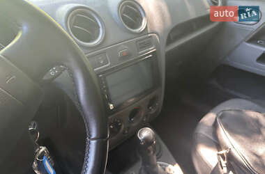 Хетчбек Ford Fusion 2010 в 