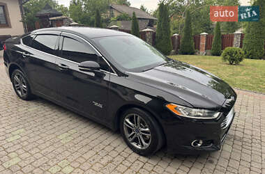 Седан Ford Fusion 2014 в Гвоздеце