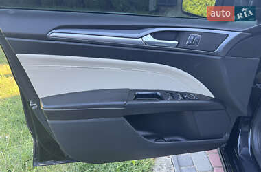 Седан Ford Fusion 2014 в 