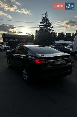 Седан Ford Fusion 2016 в 