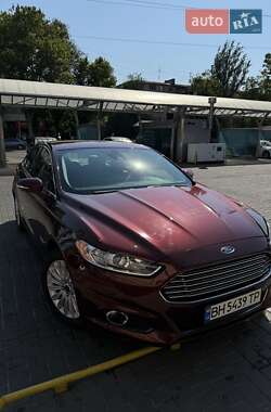 Седан Ford Fusion 2014 в 