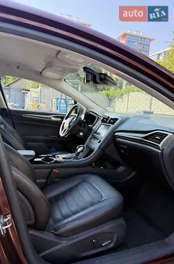 Седан Ford Fusion 2014 в 