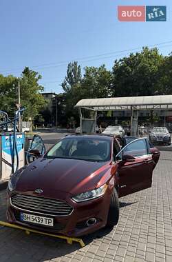 Седан Ford Fusion 2014 в 