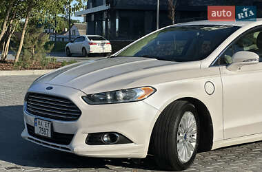 Седан Ford Fusion 2014 в 