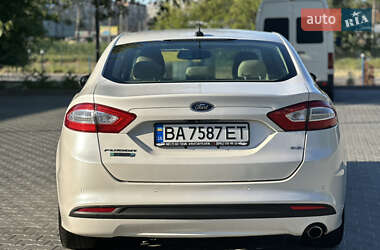 Седан Ford Fusion 2014 в 