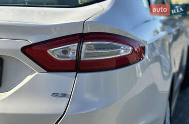 Седан Ford Fusion 2014 в 