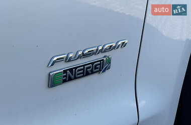 Седан Ford Fusion 2014 в 