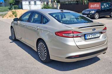Седан Ford Fusion 2018 в 