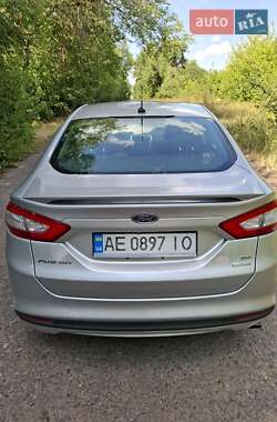 Седан Ford Fusion 2013 в 