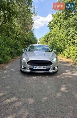 Седан Ford Fusion 2013 в 
