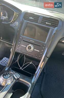 Седан Ford Fusion 2017 в 
