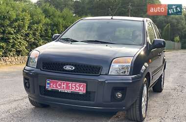 Хэтчбек Ford Fusion 2011 в 