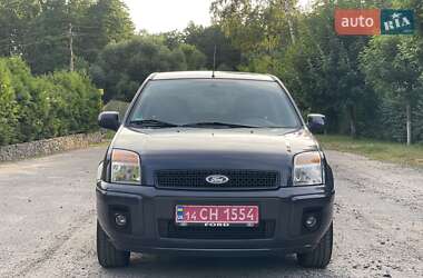 Хэтчбек Ford Fusion 2011 в 