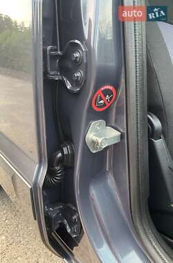 Хэтчбек Ford Fusion 2011 в 