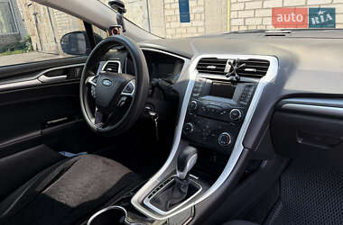 Седан Ford Fusion 2014 в 