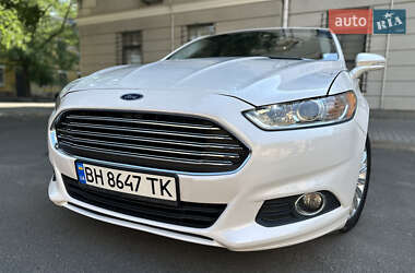 Седан Ford Fusion 2013 в 