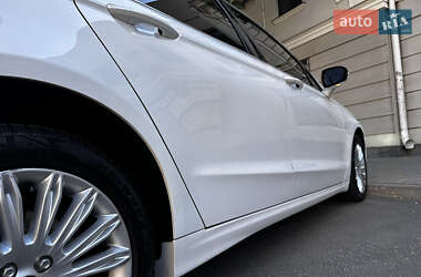 Седан Ford Fusion 2013 в 
