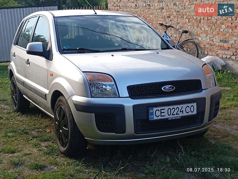 Хетчбек Ford Fusion 2011 в 
