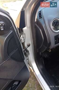 Хетчбек Ford Fusion 2011 в 