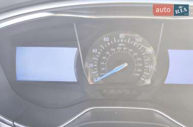 Седан Ford Fusion 2013 в 