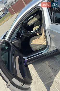 Седан Ford Fusion 2013 в 