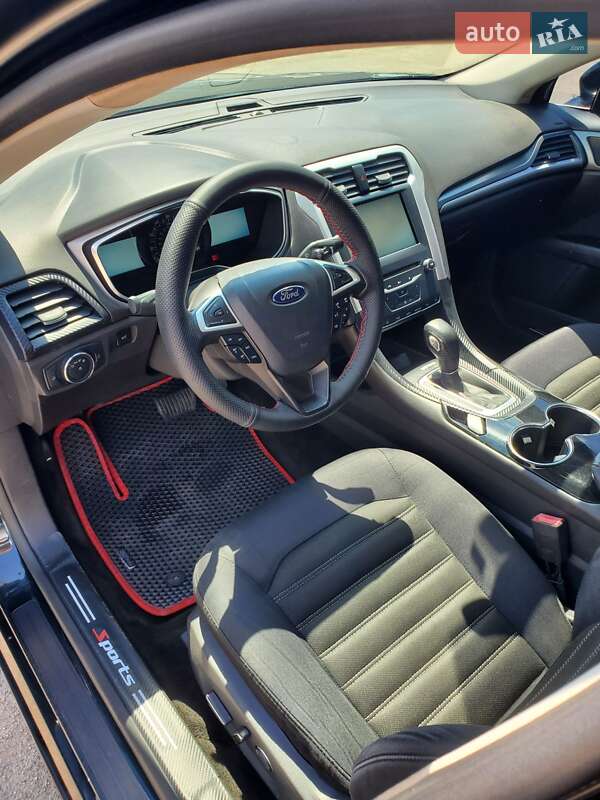 Седан Ford Fusion 2013 в Кропивницькому