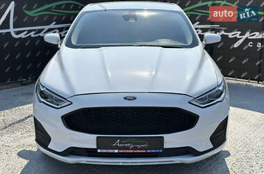 Седан Ford Fusion 2019 в 