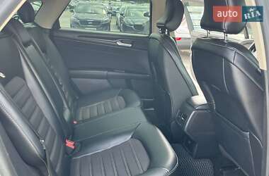 Седан Ford Fusion 2017 в 