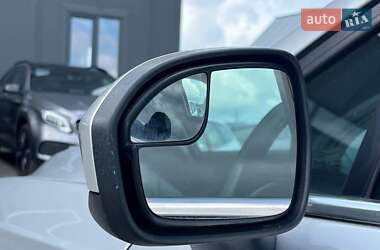 Седан Ford Fusion 2017 в 