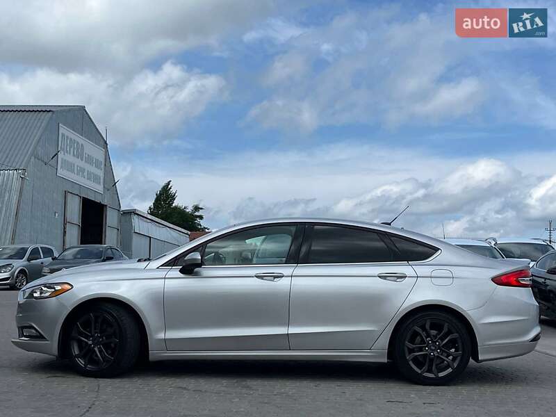 Седан Ford Fusion 2017 в Львові