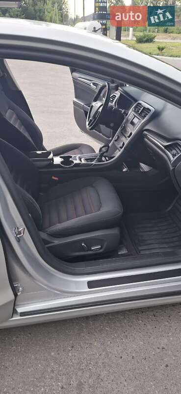 Седан Ford Fusion 2016 в Дніпрі