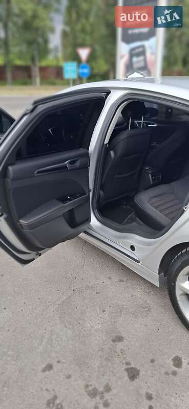 Седан Ford Fusion 2016 в Дніпрі