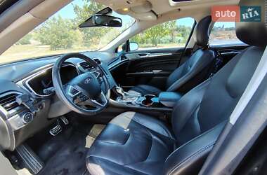 Седан Ford Fusion 2013 в 