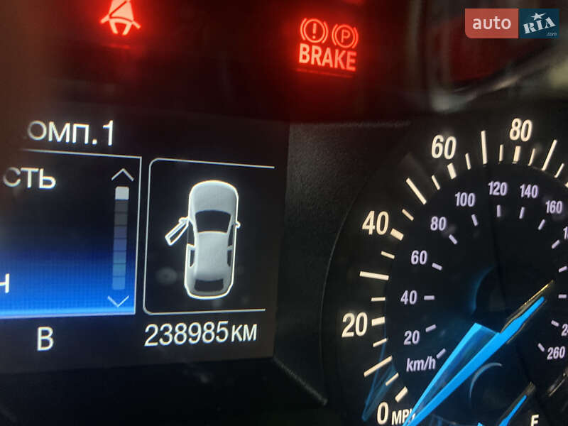 Седан Ford Fusion 2015 в Киеве фото 8 Седан Ford Fusion 2015 в Киеве