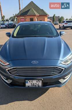 Седан Ford Fusion 2018 в 