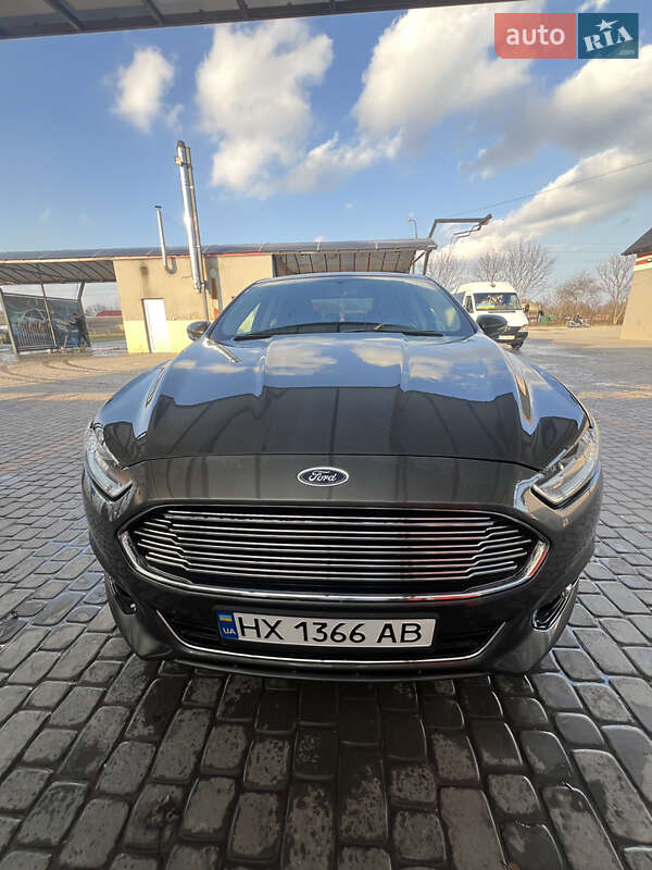 Ford Fusion 2016