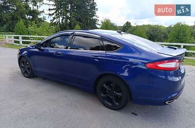 Седан Ford Fusion 2013 в 
